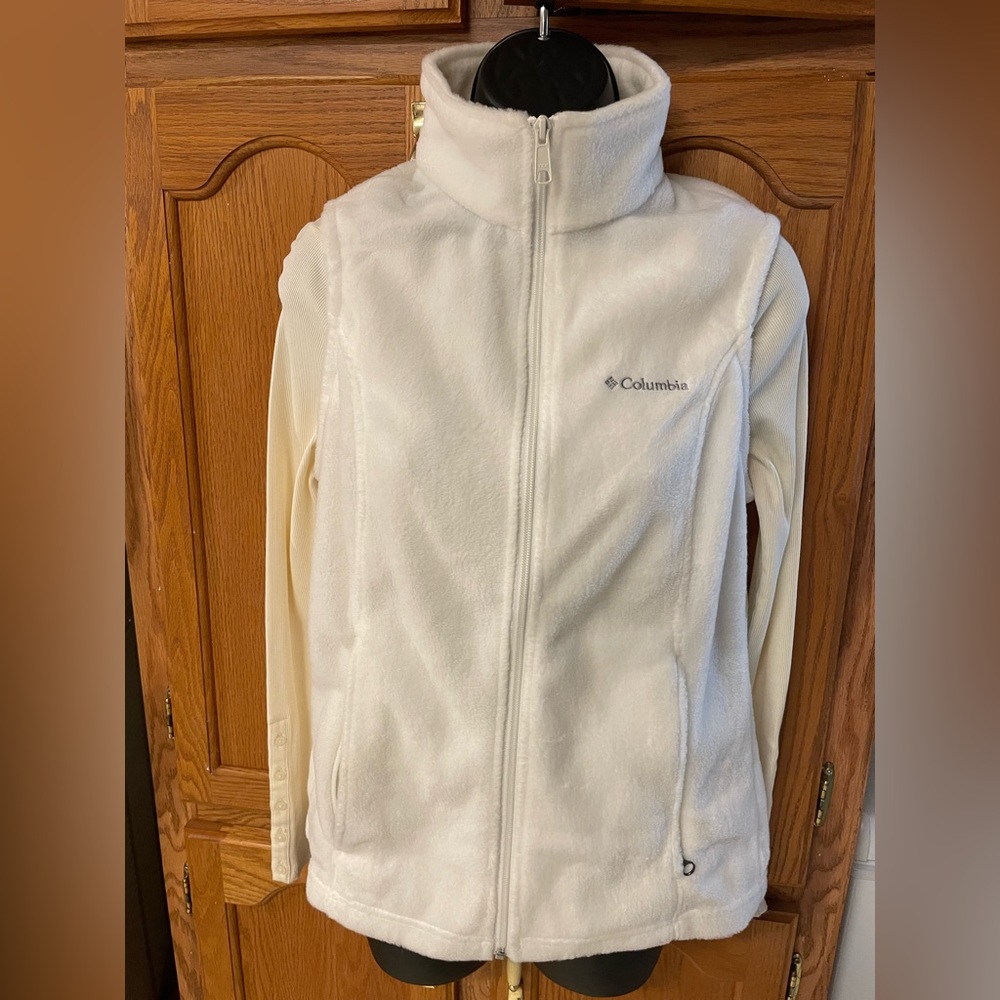 Columbia white size S vest